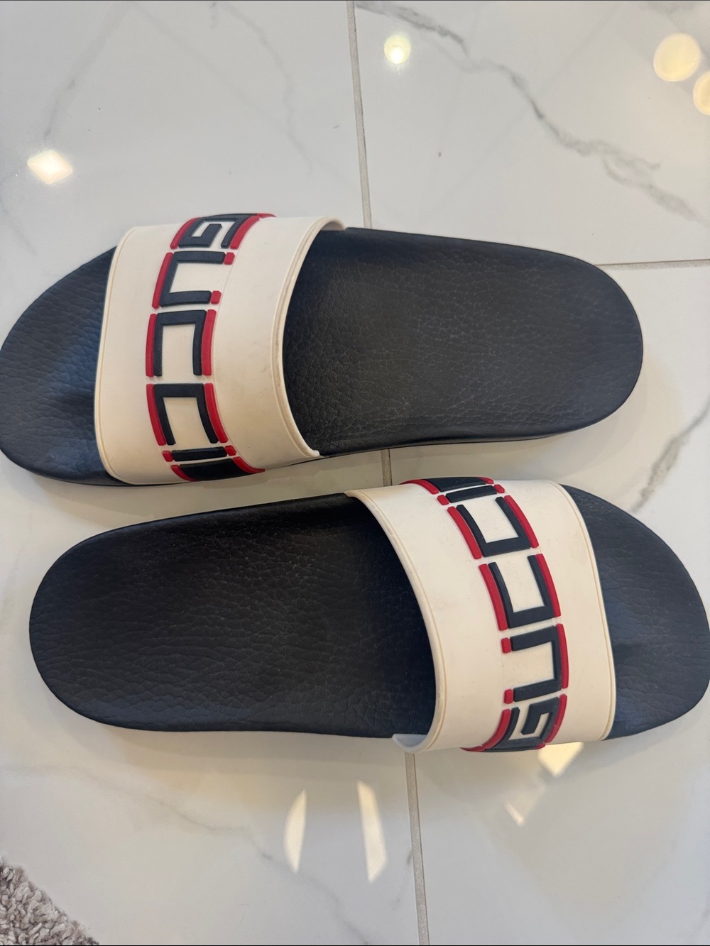 Gucci Rubber Logo Slides – Size 11 – New - Picture 3 of 3